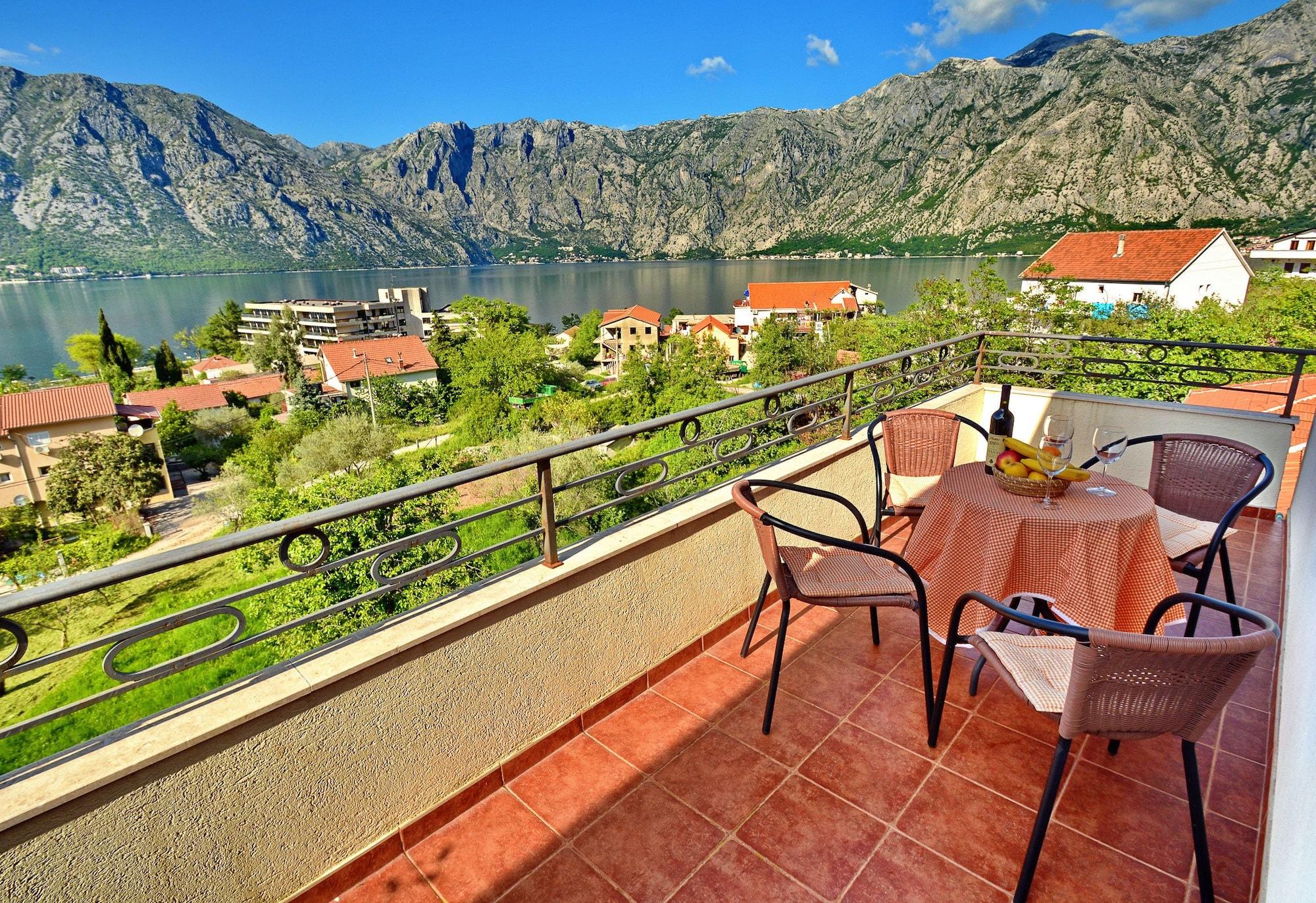 Apartments Soso Kotor Exterior foto